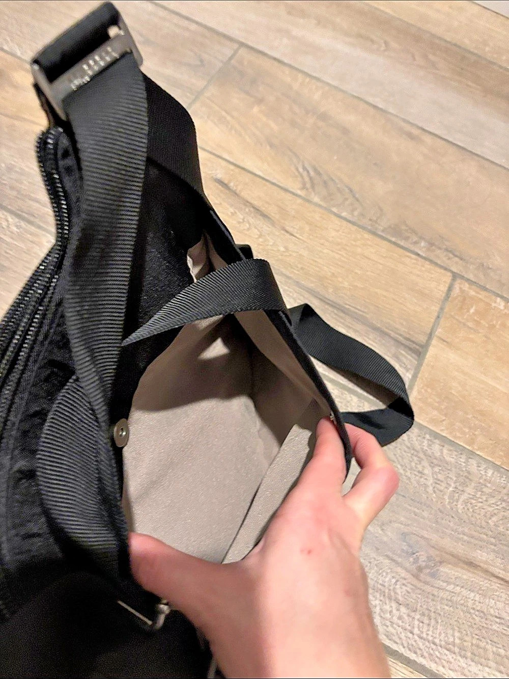 Baggallini Black Shoulder Bag - Picture 2 of 4